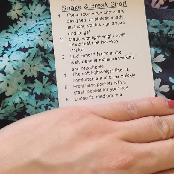 Lululemon Shake And Break Short - Picture 8 of 9